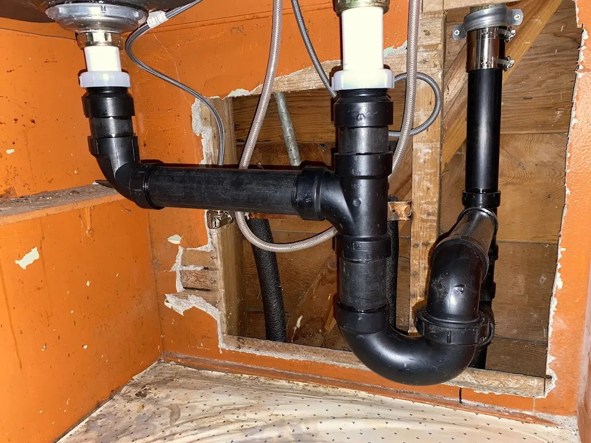 Professional Pipe Bursting equipment and tools on the job in Spanish Lake